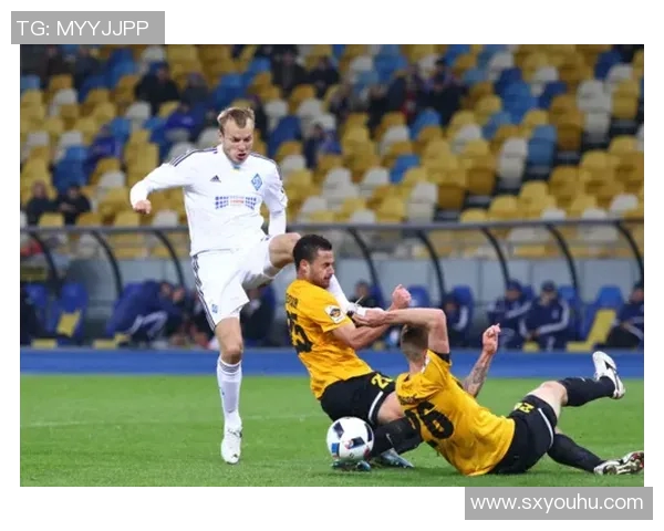 杜塞尔与纽伦堡对决前瞻分析双方近期状态及战术布置探讨